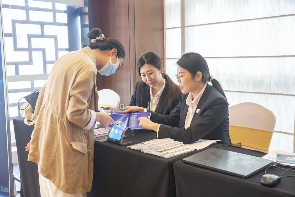 1685348527662960.png 640 (3).png